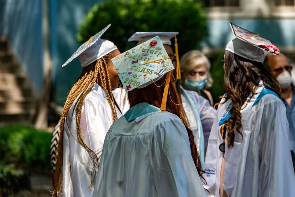 Sullivan High School graduation image