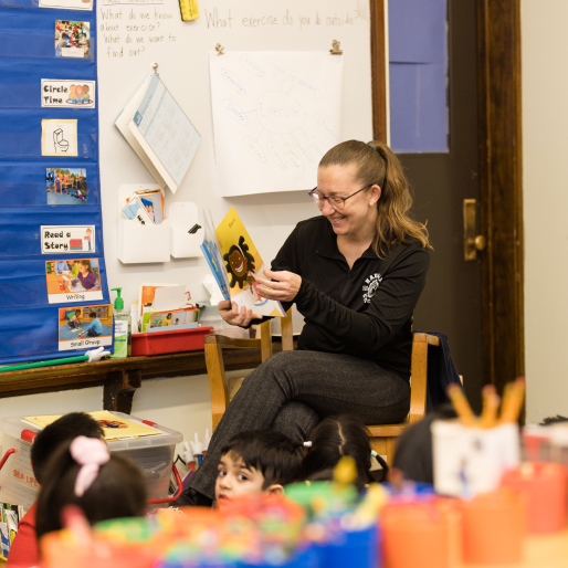 Chicago Early Learning teacher reads to students