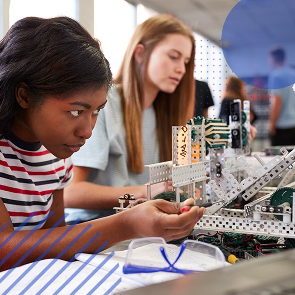 image of students in engineering lab