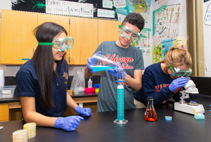 kids doing science experiments